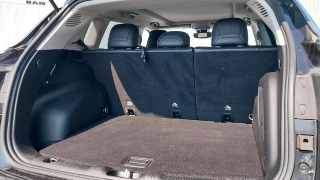 Photo of 2022 Diamond Black Jeep Compass