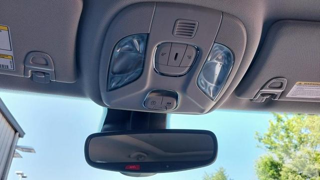 Photo of 2022 Diamond Black Jeep Compass
