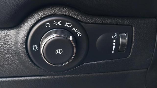 Photo of 2022 Octane Red Pearlcoat Dodge Durango