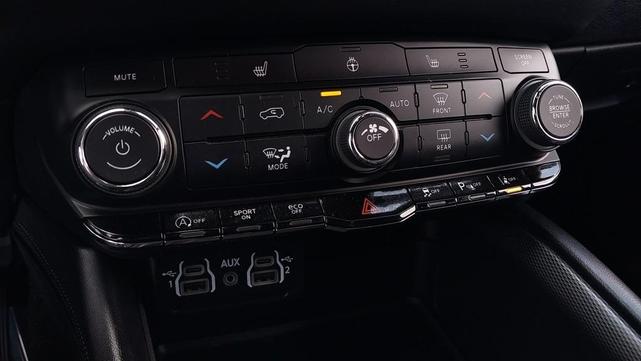 Photo of 2022 Octane Red Pearlcoat Dodge Durango