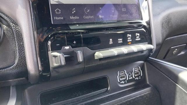 Photo of 2022 Billet Silver Metallic Clearcoat RAM 1500