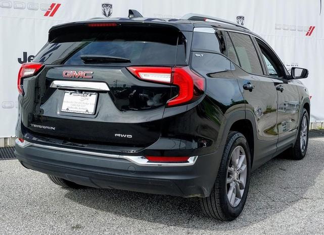 Photo of 2024 Ebony Twilight Metallic GMC Terrain