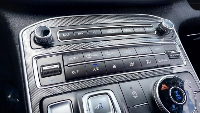 Photo of 2023 Twilight Black Hyundai SANTA FE