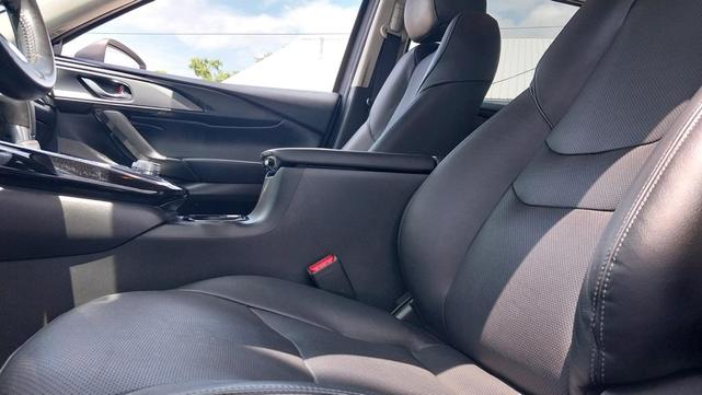 Photo of 2023 Sonic Silver Metallic Mazda CX-9