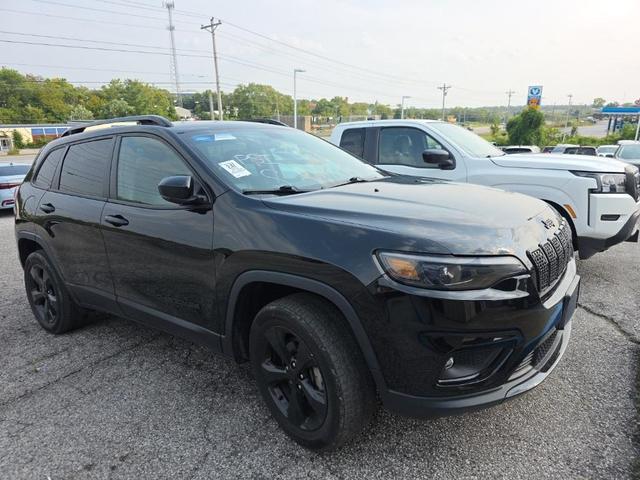 Photo of 2020 Diamond Black Jeep Cherokee