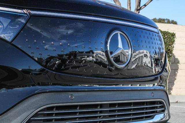 Photo of 2025 Midnight Black Mercedes-Benz EQB 300