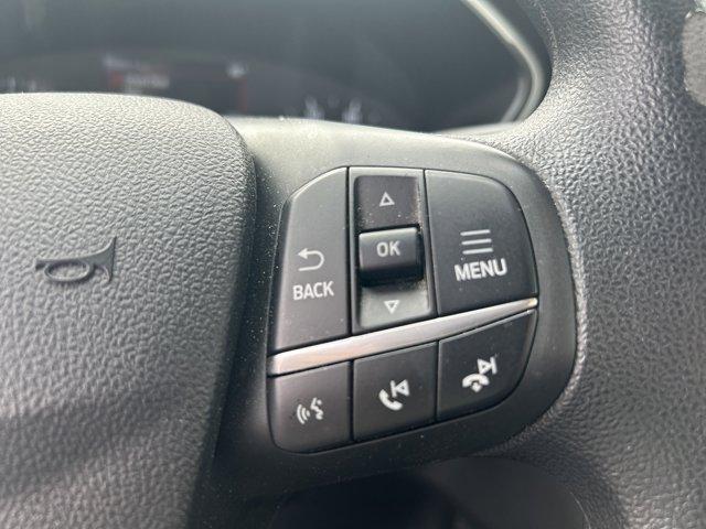 Photo of 2022 Iconic Silver Metallic Ford Escape