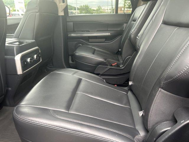 Photo of 2022 Agate Black Metallic Ford Expedition