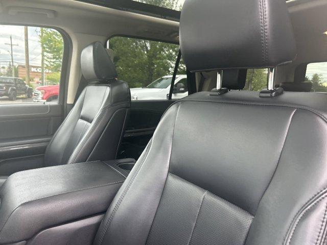 Photo of 2022 Agate Black Metallic Ford Expedition