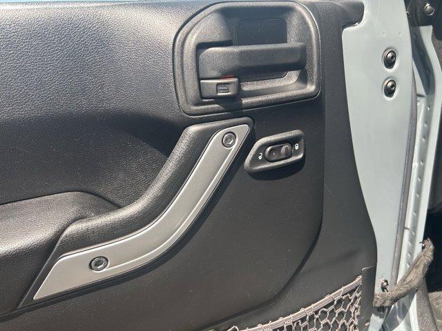 Photo of 2015 Anvil Clearcoat Jeep Wrangler Unlimited