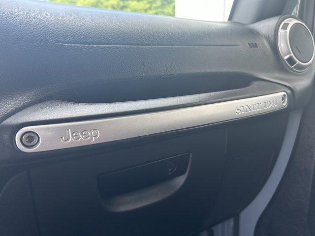 Photo of 2015 Anvil Clearcoat Jeep Wrangler Unlimited