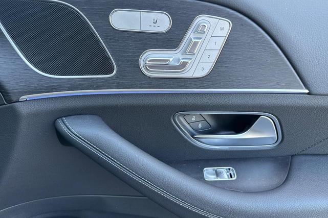 Photo of 2026 Black Mercedes-Benz GLE 450