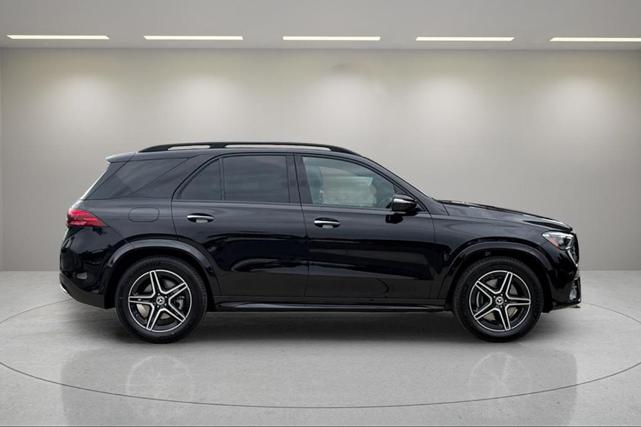 Photo of 2026 Obsidian Black Mercedes-Benz GLE 450
