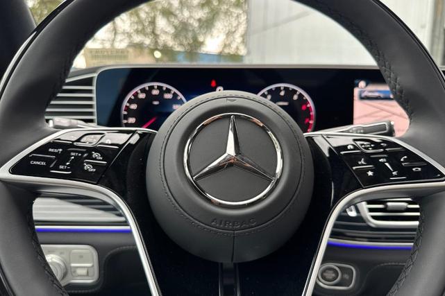 Photo of 2026 Obsidian Black Mercedes-Benz GLE 450