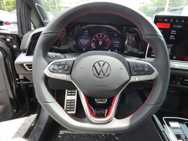 Photo of 2025 Mythos Black Metallic Volkswagen Golf GTI