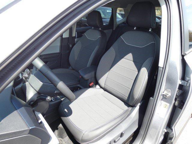 Photo of 2024 Pyrite Silver Metallic Volkswagen Taos
