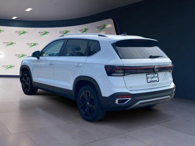 Photo of 2025 Pure White Volkswagen Taos