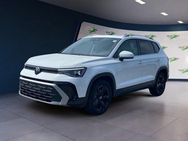 Photo of 2025 Pure White Volkswagen Taos