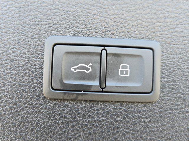 Photo of 2023 Daytona Gray Pearl Effect Audi Q5