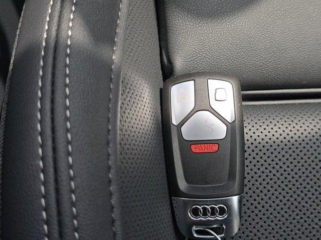 Photo of 2024 Chronos Gray Metallic Audi Q5