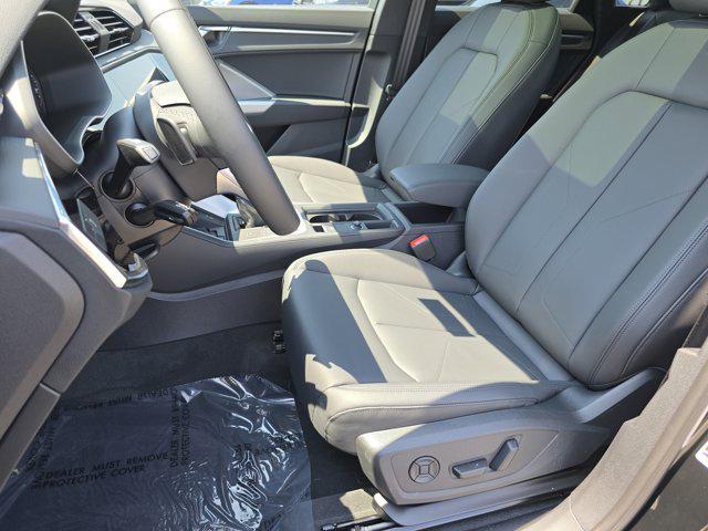 Photo of 2025 Mythos Black Metallic Audi Q3