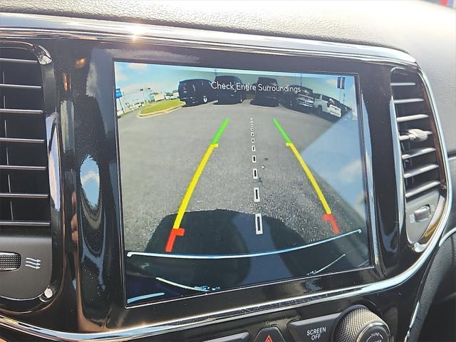 Photo of 2021 Sangria Metallic Clearcoat Jeep Grand Cherokee