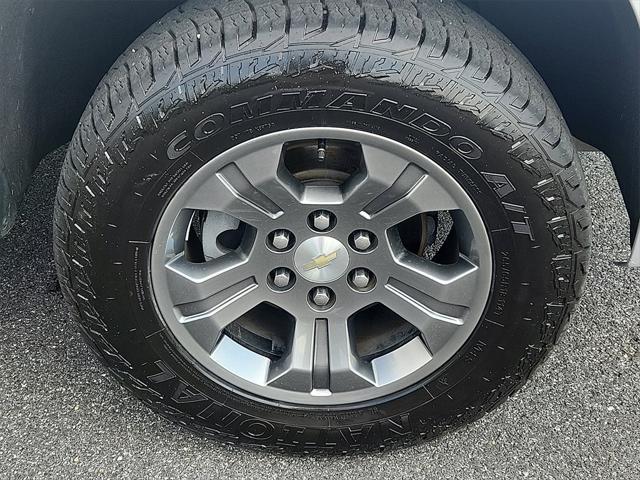 Photo of 2019 Silver Ice Metallic Chevrolet Tahoe