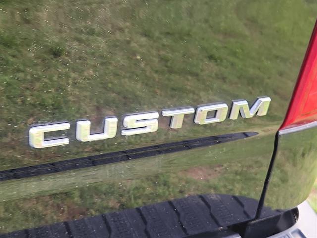 Photo of 2019 Black Chevrolet Silverado 1500