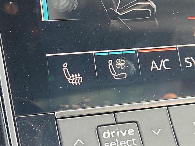 Photo of 2023 Mythos Black Metallic Audi Q7