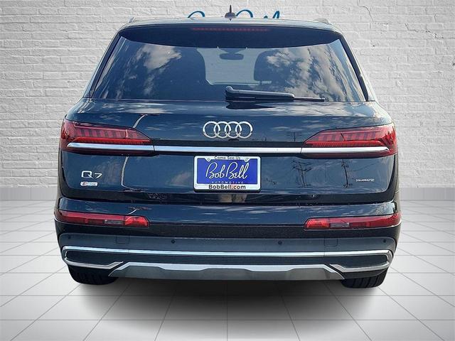 Photo of 2023 Mythos Black Metallic Audi Q7