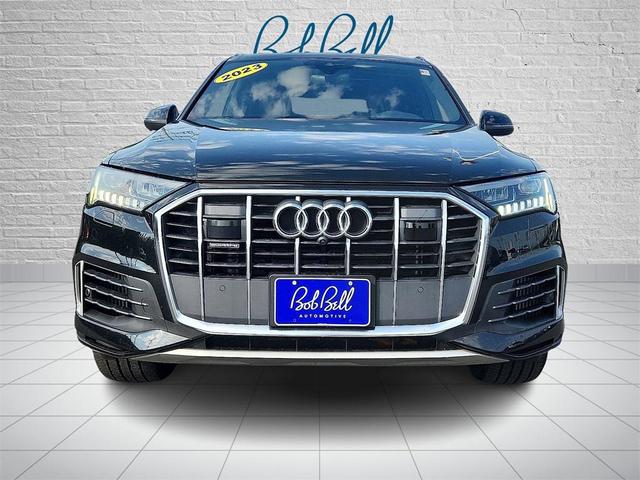 Photo of 2023 Mythos Black Metallic Audi Q7