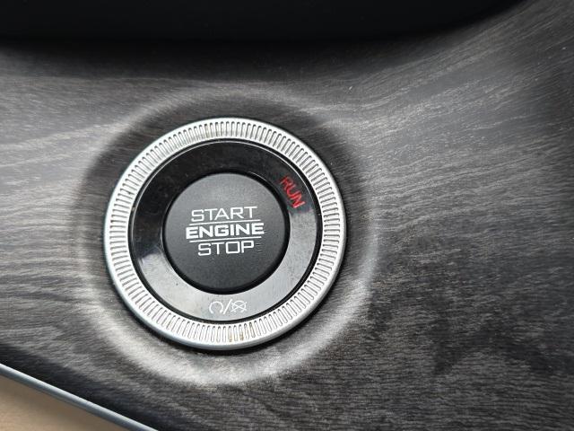 Photo of 2021 Velvet Red Pearlcoat Jeep Grand Cherokee L