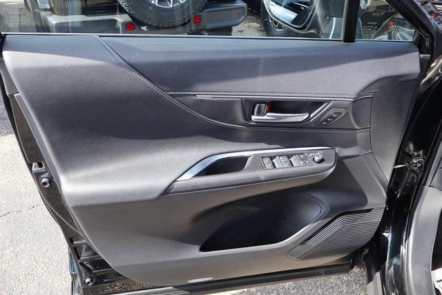 Photo of 2024 Celestial Black Toyota Venza