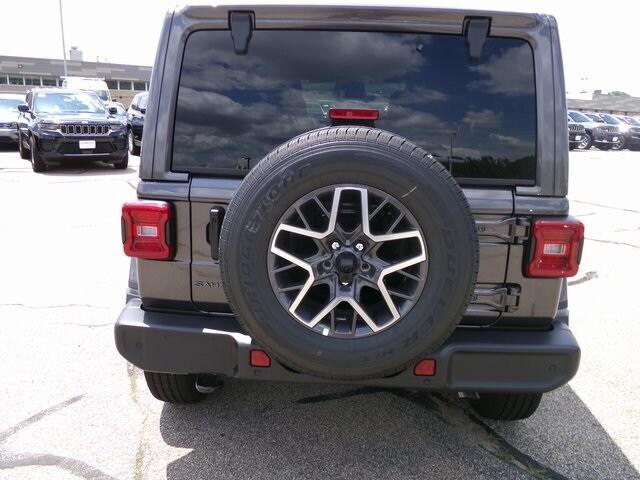 Photo of 2025 Granite Crystal Jeep Wrangler