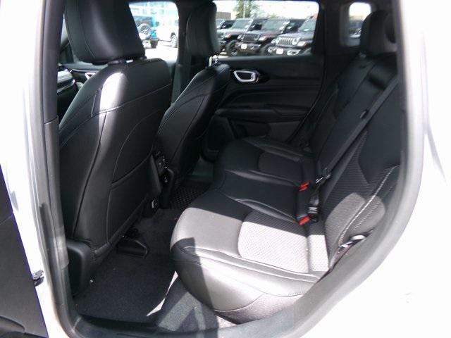 Photo of 2024 Silver Zynith Metallic Clearcoat Jeep Compass