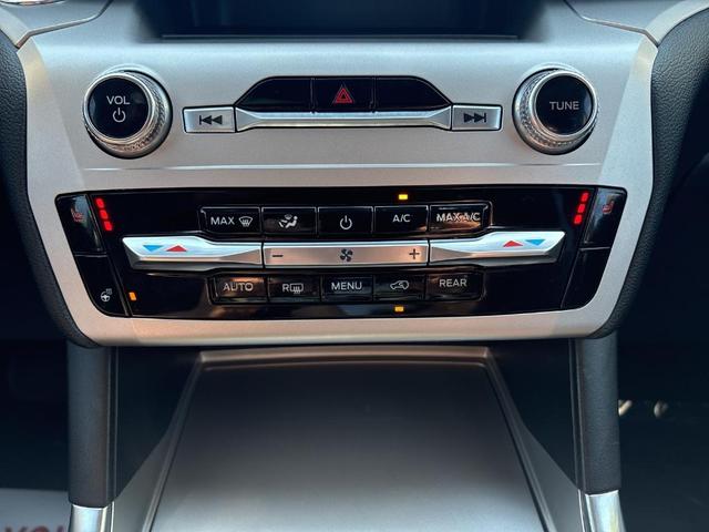 Photo of 2022 Carbonized Gray Metallic Ford Explorer