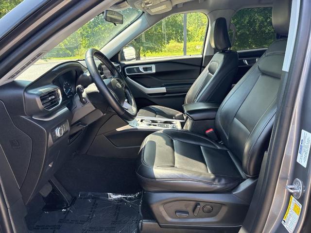 Photo of 2022 Carbonized Gray Metallic Ford Explorer