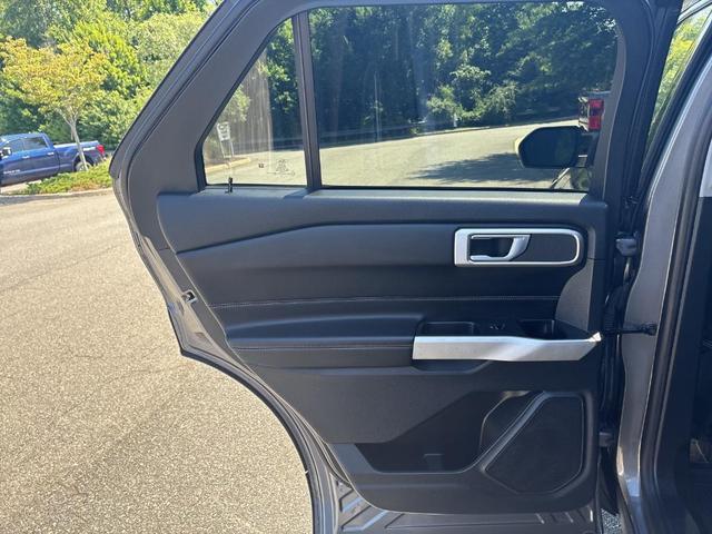 Photo of 2022 Carbonized Gray Metallic Ford Explorer