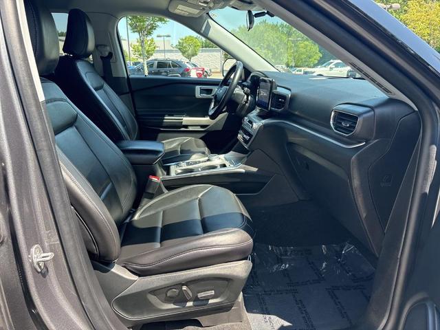 Photo of 2022 Carbonized Gray Metallic Ford Explorer
