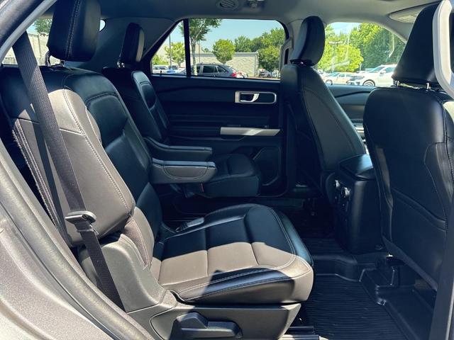 Photo of 2022 Carbonized Gray Metallic Ford Explorer