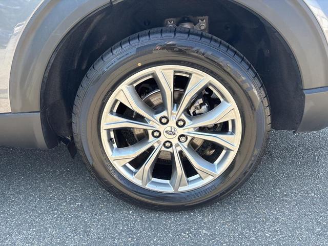 Photo of 2022 Carbonized Gray Metallic Ford Explorer