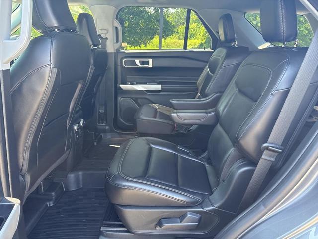 Photo of 2022 Carbonized Gray Metallic Ford Explorer