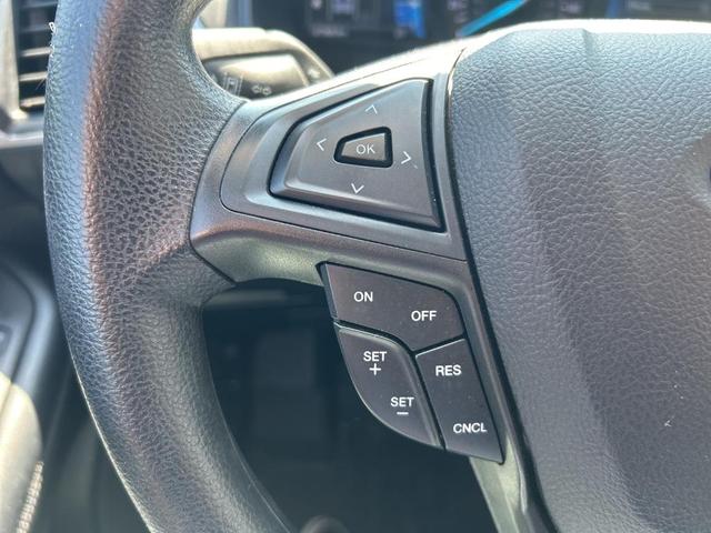 Photo of 2022 Oxford White Ford Edge