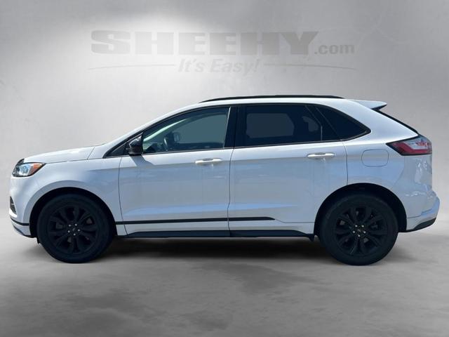 Photo of 2022 Oxford White Ford Edge
