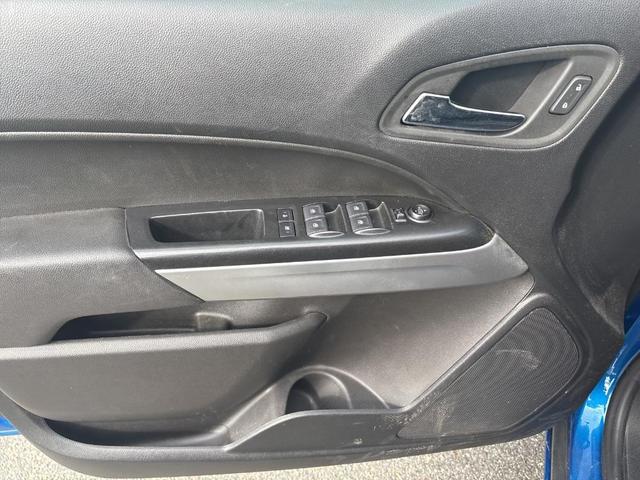 Photo of 2022 Bright Blue Metallic Chevrolet Colorado