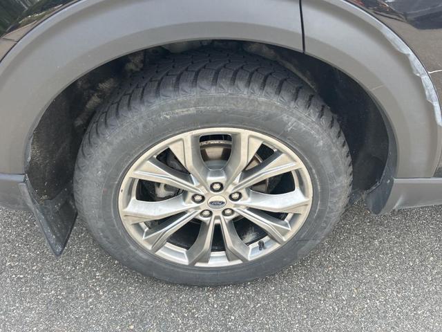 Photo of 2022 Black Ford Explorer