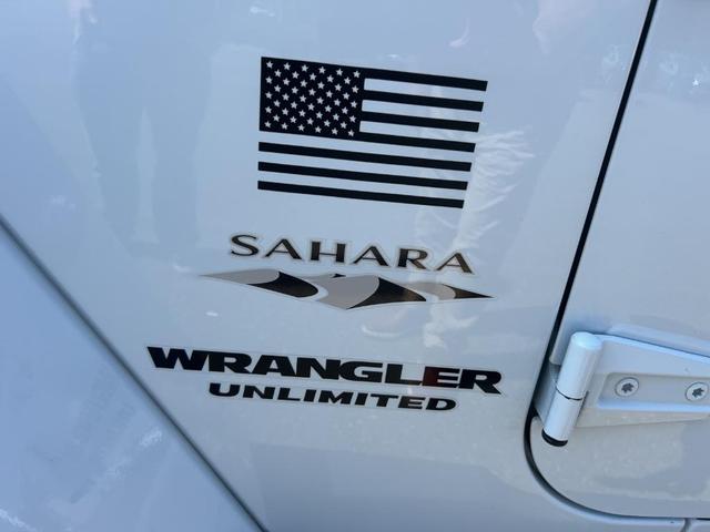 Photo of 2017 Bright White Clearcoat Jeep Wrangler Unlimited