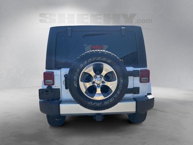 Photo of 2017 Bright White Clearcoat Jeep Wrangler Unlimited