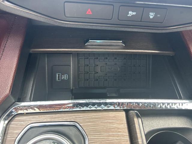 Photo of 2022 Agate Black Metallic Ford Expedition Max