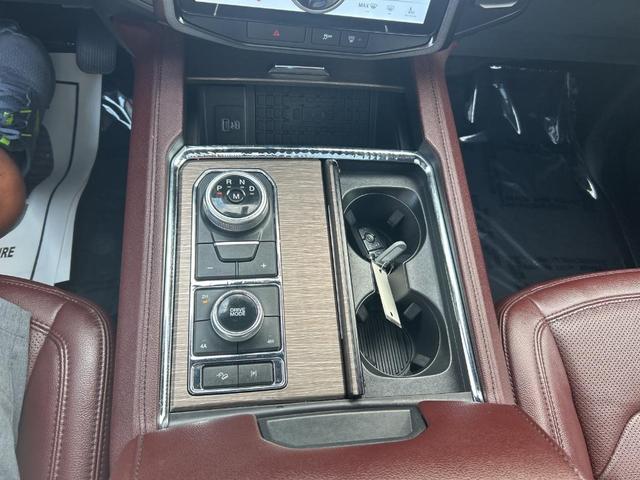 Photo of 2022 Agate Black Metallic Ford Expedition Max